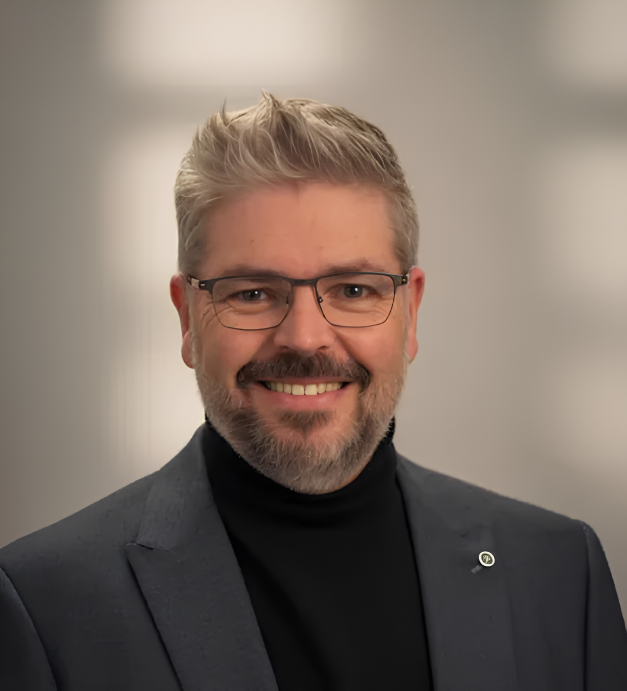 Dr Julian Fleming
